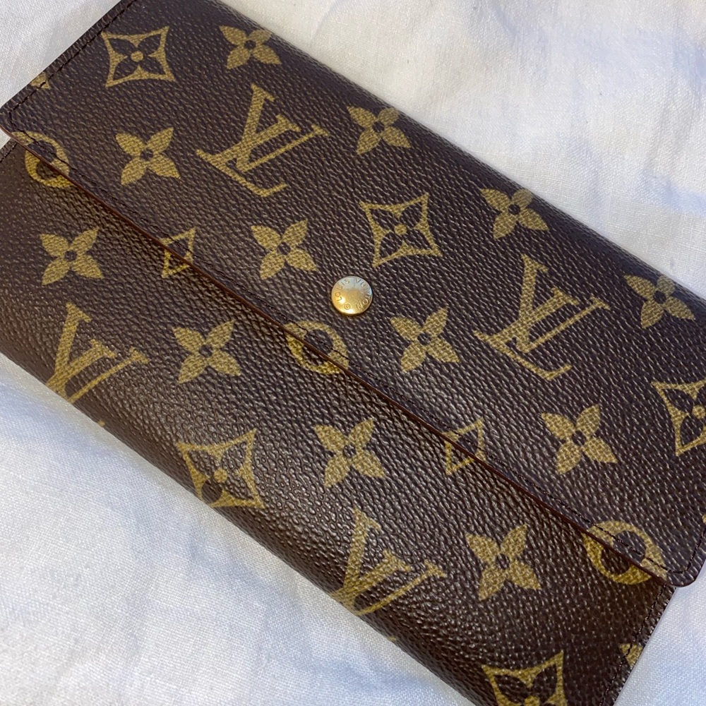 Authentic Louis Vuitton Monogram Trifold Wallet